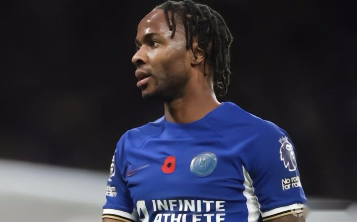 英格兰客场逆转乌克兰，斯特林助攻制胜进球！