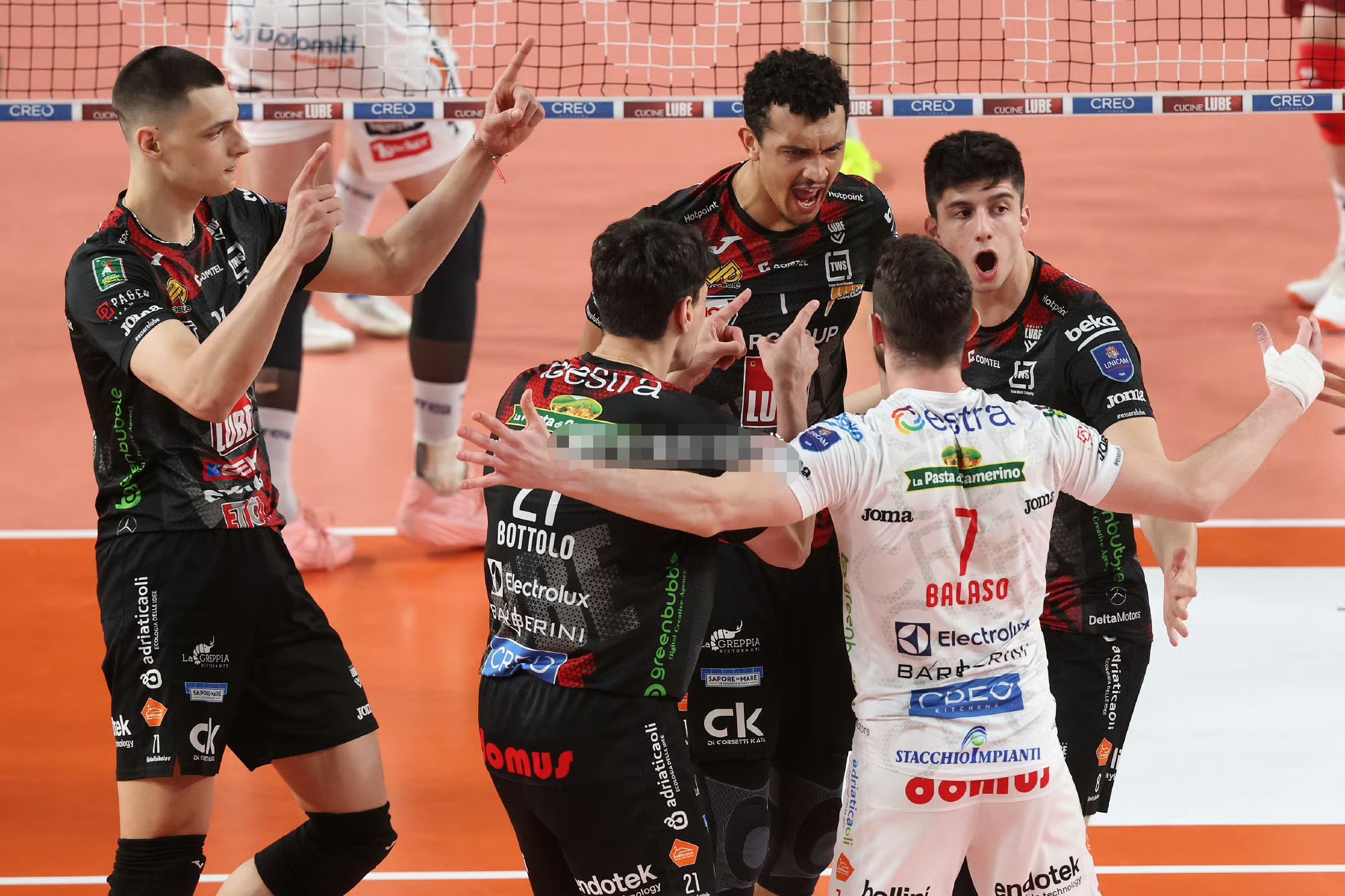 开云体育下载-意大利双杀对手，锁定欧洲杯名额