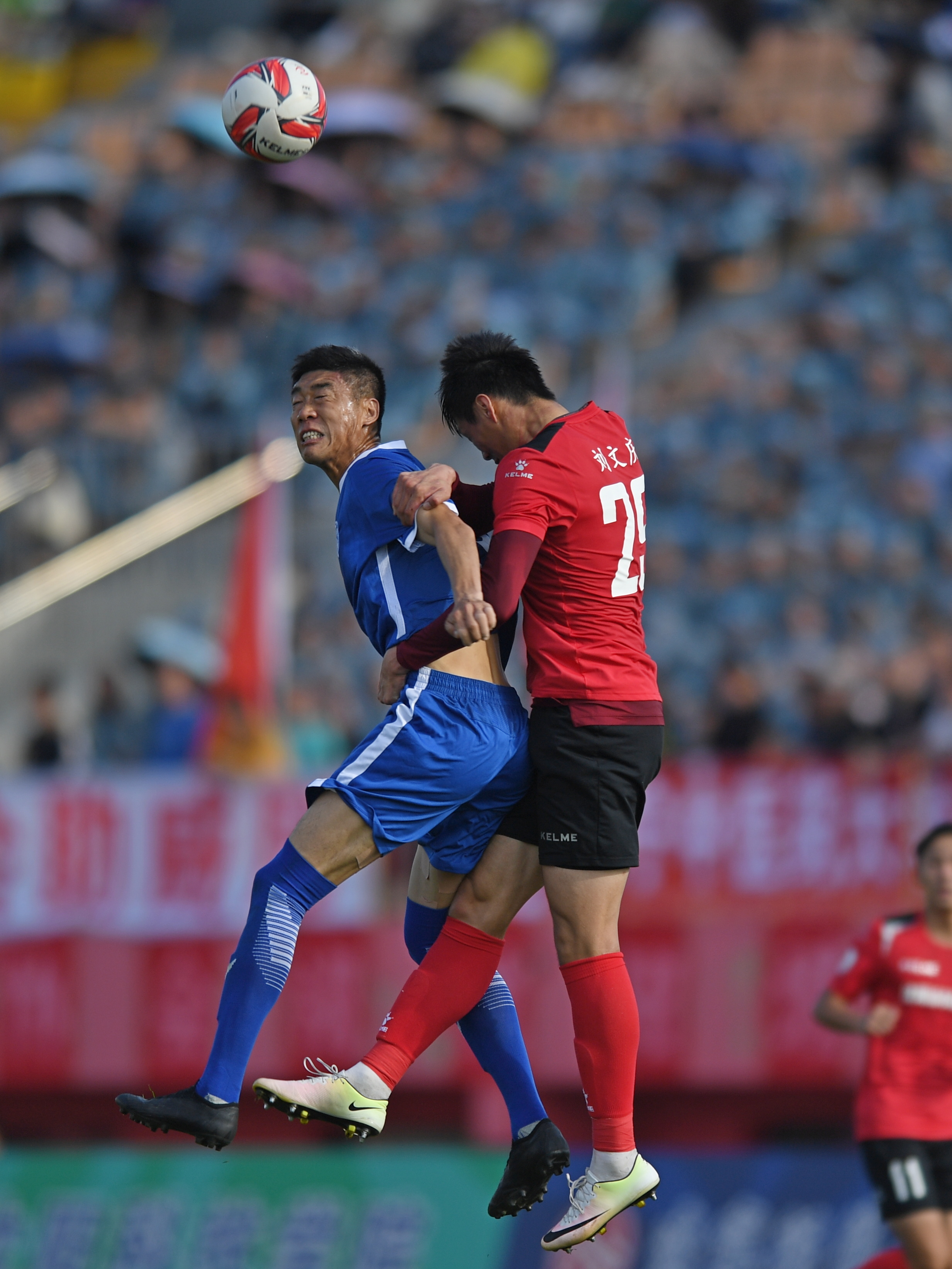 关于热血足球联赛开战，激情碰撞令人热血沸腾的信息