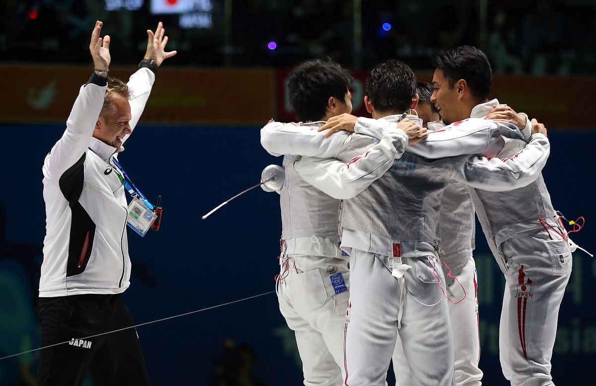 包含日本队轻取瑞典队，张本智和点燃赛场的词条