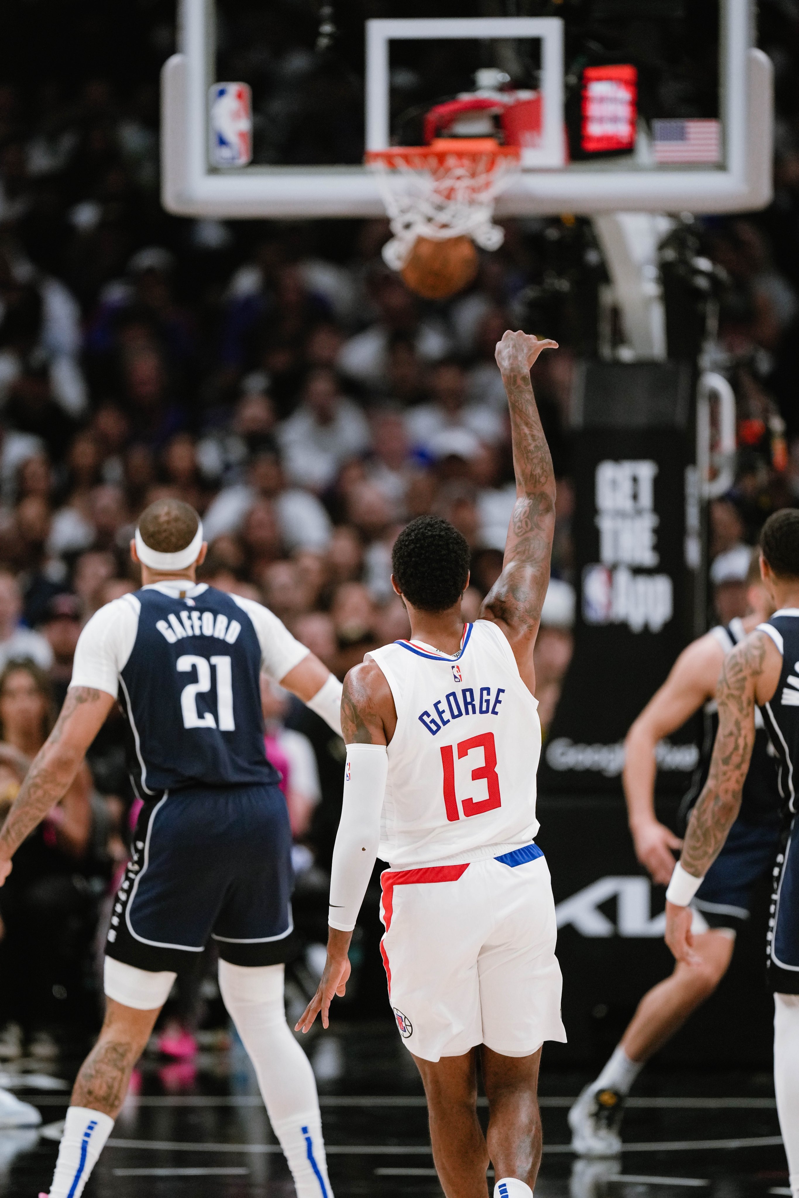 76人逆转辽宁队，东契奇状态火热的简单介绍