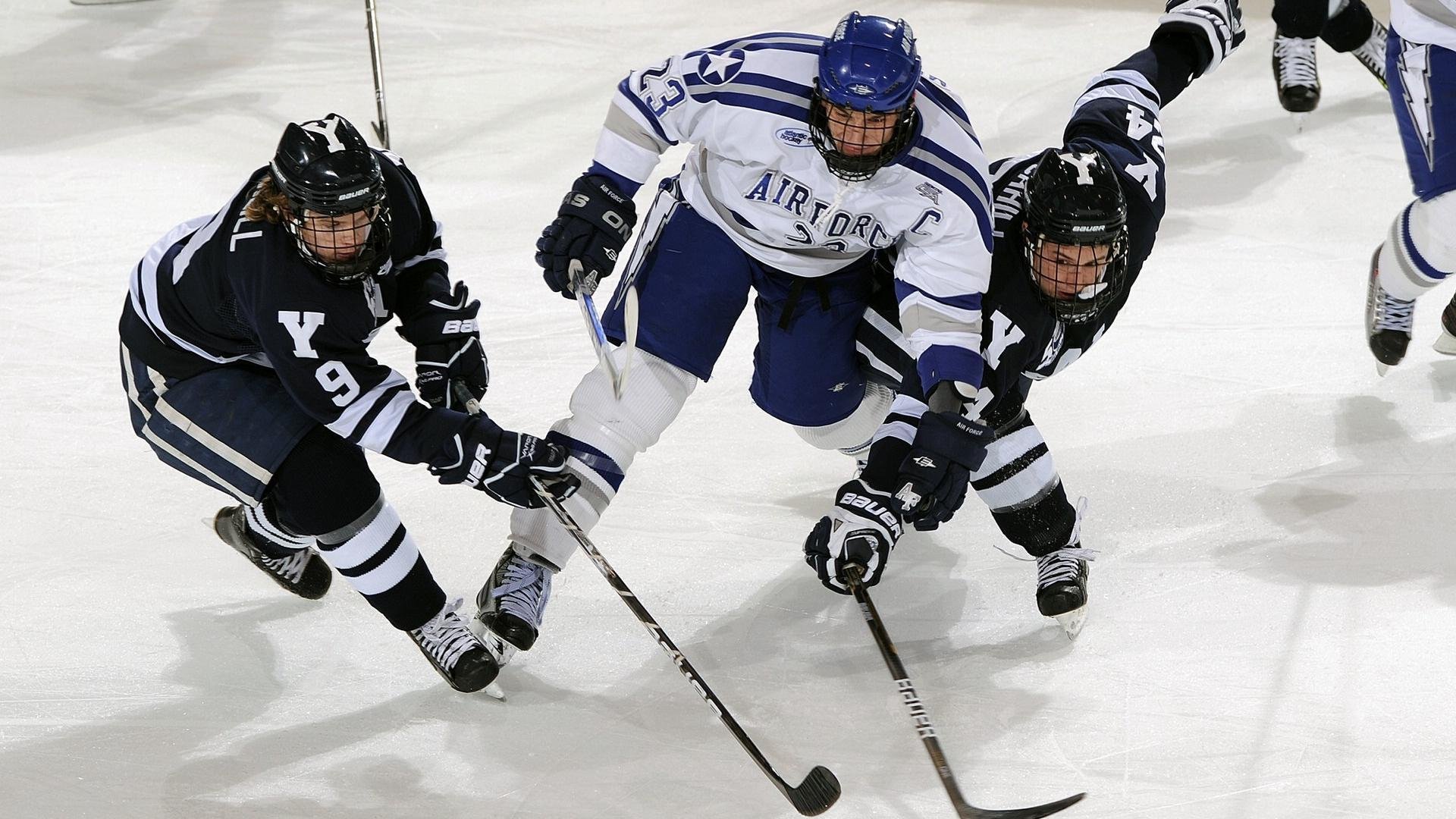 开云官网-哈利伯顿教科书级掌控，尼克斯铁血晋级映衬勇士困局