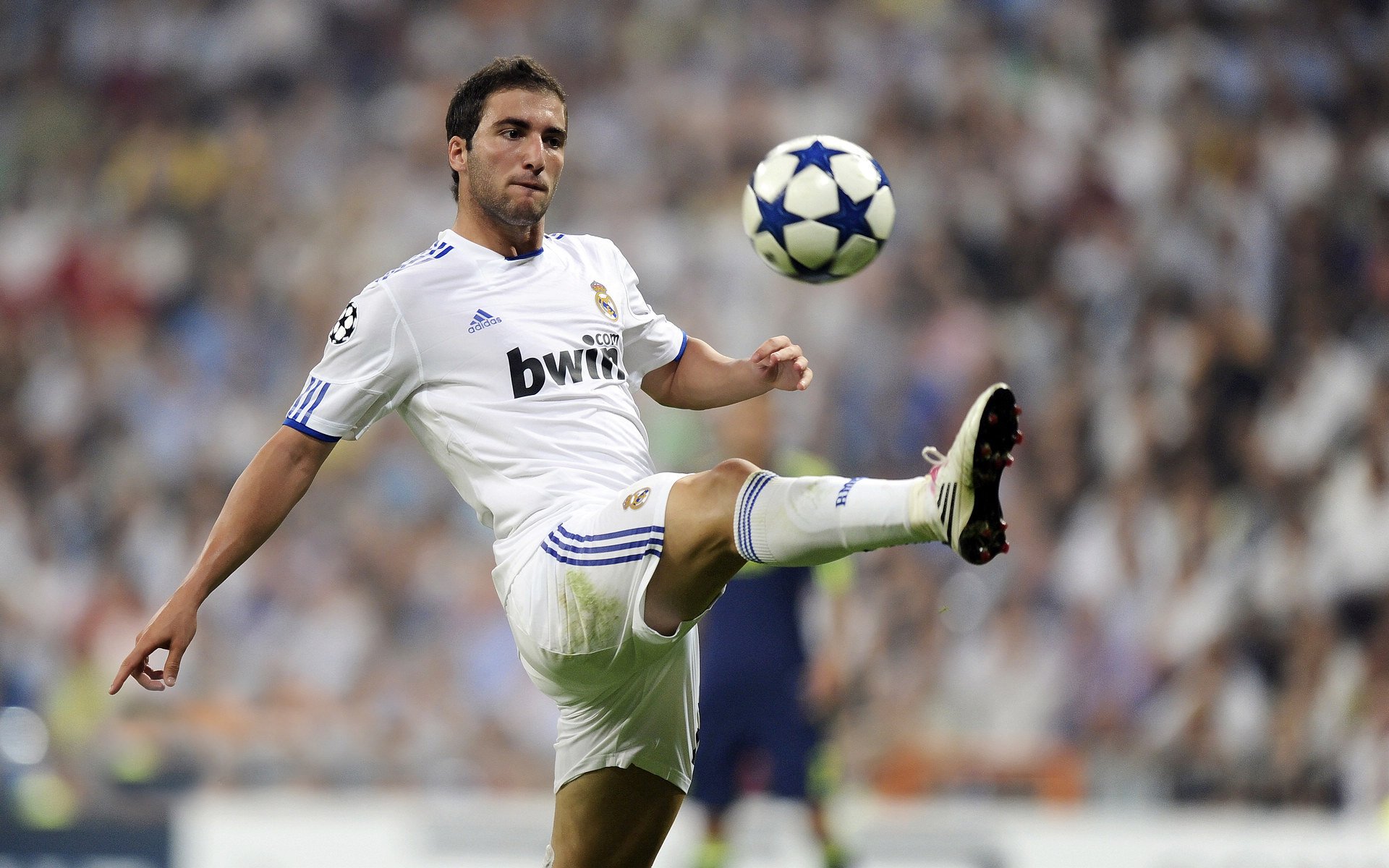 孔德一锤定音，哥伦比亚力克摩洛哥展现南美坚韧