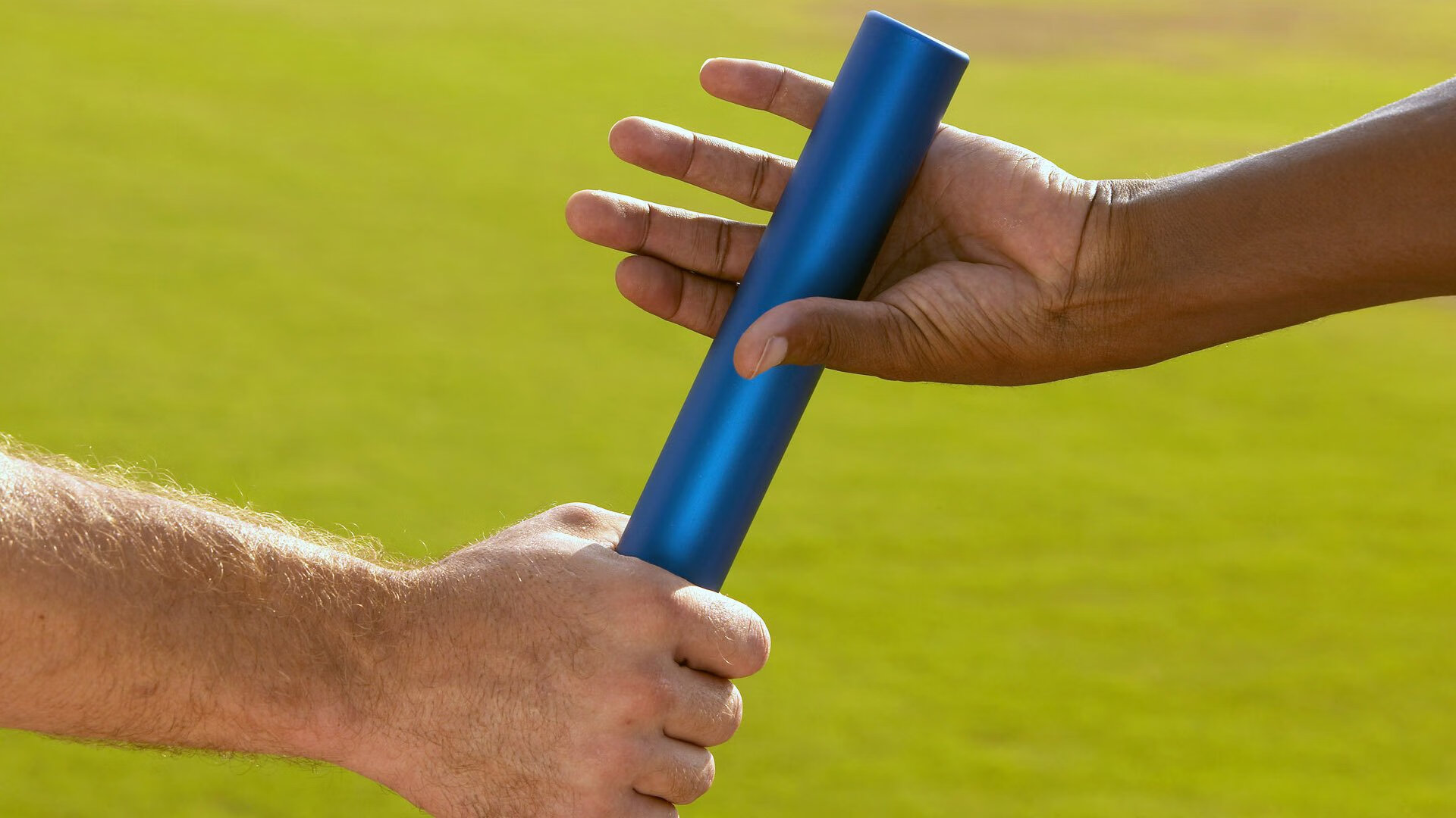 赛道与城市之光，金玟哉率队征服F1街道赛之夜