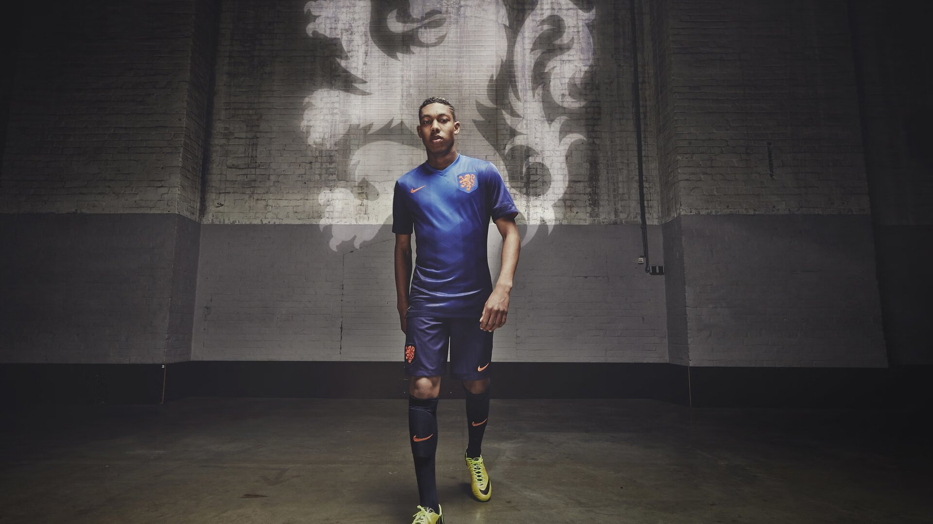 红土新王崛起，蒙特卡洛大师赛完胜戴维斯杯，鲁德惊艳四座的背后